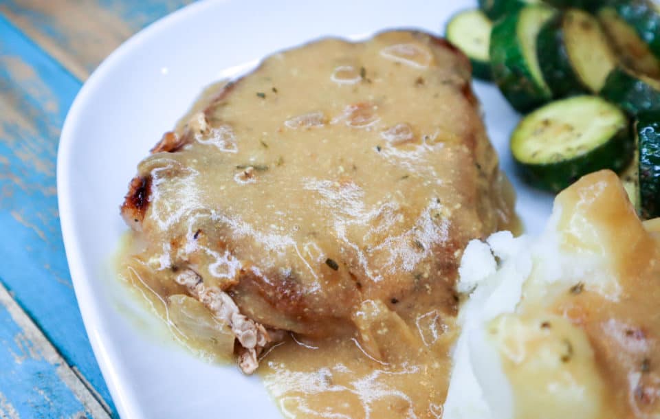 Picture of finished Easy Pork Chops with Pan Sauce.