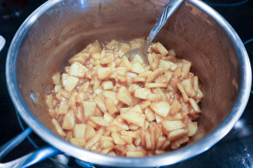 Picture of completed cinnamon apple filling.